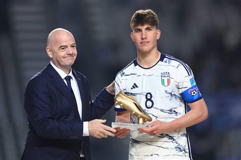 Cesare Casadei Mother and Father - Profiling the Roots of Football's Rising Star